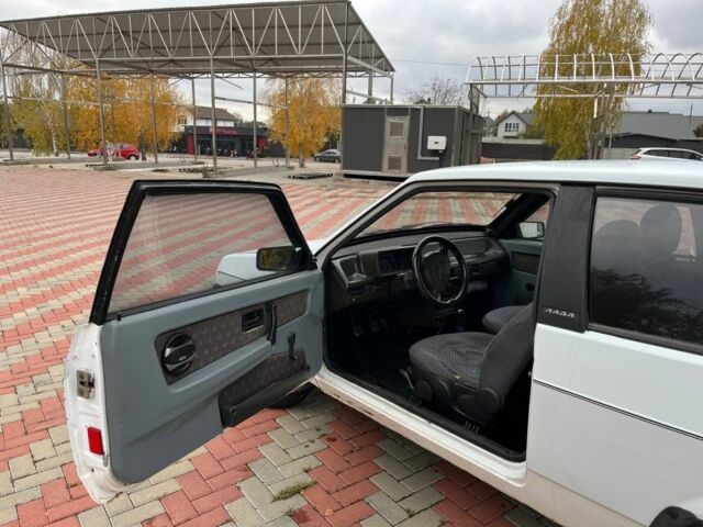 Белый ВАЗ 2108, объемом двигателя 1.5 л и пробегом 2 тыс. км за 1300 $, фото 4 на Automoto.ua