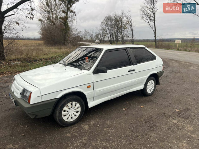 Белый ВАЗ 2108, объемом двигателя 1.29 л и пробегом 35 тыс. км за 1200 $, фото 1 на Automoto.ua
