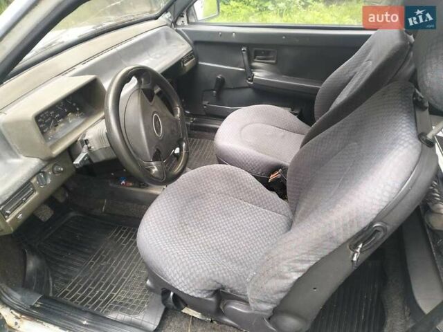 Белый ВАЗ 2108, объемом двигателя 1.5 л и пробегом 100 тыс. км за 700 $, фото 1 на Automoto.ua