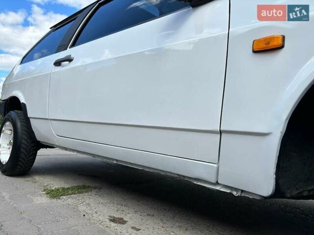 Белый ВАЗ 2108, объемом двигателя 1.3 л и пробегом 168 тыс. км за 1350 $, фото 3 на Automoto.ua