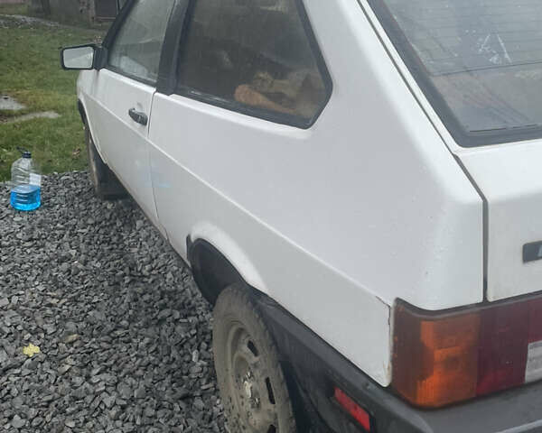 Белый ВАЗ 2108, объемом двигателя 1.3 л и пробегом 220 тыс. км за 930 $, фото 1 на Automoto.ua