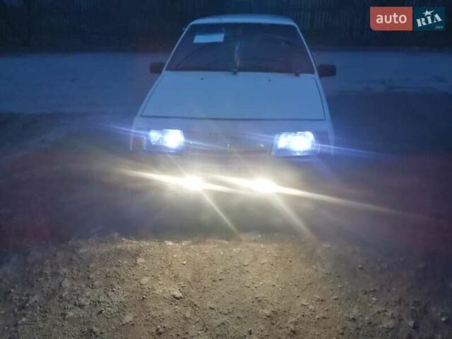 ВАЗ 2108 1991 у Запоріжжя на Automoto.ua Білий ВАЗ 2108, об'ємом двигуна 1.5 л та пробігом 138 тис. км за 1300 $, фото 3 на Automoto.ua