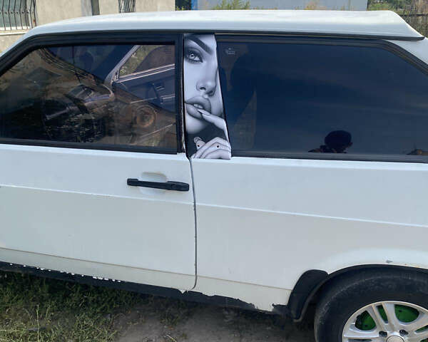 Белый ВАЗ 2108, объемом двигателя 1.5 л и пробегом 90 тыс. км за 850 $, фото 3 на Automoto.ua