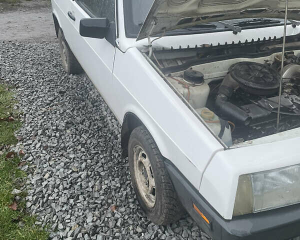 Белый ВАЗ 2108, объемом двигателя 1.3 л и пробегом 220 тыс. км за 930 $, фото 7 на Automoto.ua