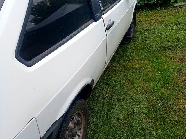 Белый ВАЗ 2108, объемом двигателя 1.3 л и пробегом 10 тыс. км за 1150 $, фото 5 на Automoto.ua