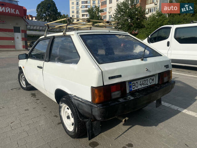 Белый ВАЗ 2108, объемом двигателя 1.3 л и пробегом 72 тыс. км за 950 $, фото 4 на Automoto.ua