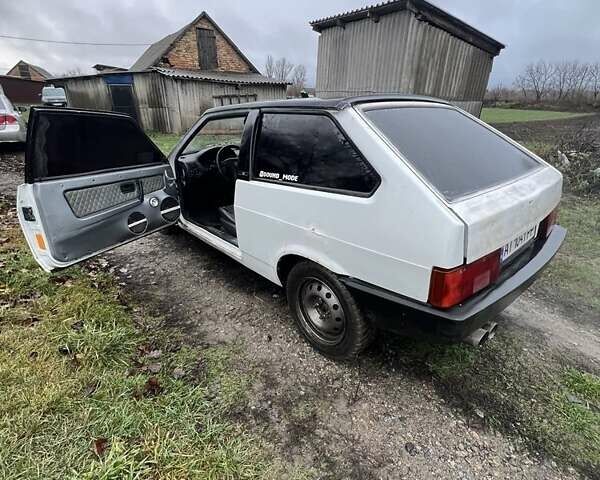 Белый ВАЗ 2108, объемом двигателя 1.3 л и пробегом 200 тыс. км за 1500 $, фото 7 на Automoto.ua