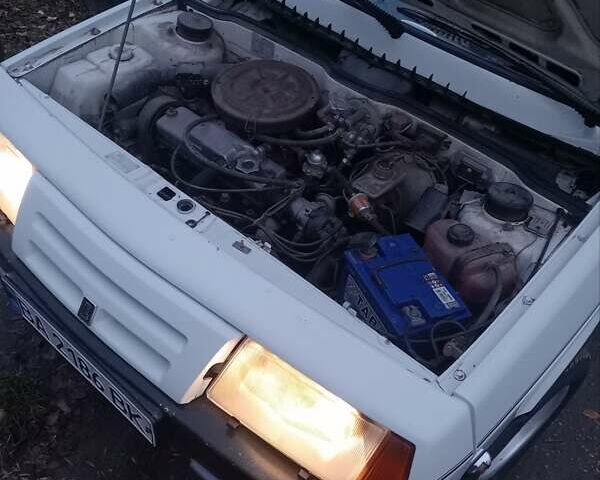 Белый ВАЗ 2108, объемом двигателя 1.29 л и пробегом 70 тыс. км за 1330 $, фото 4 на Automoto.ua