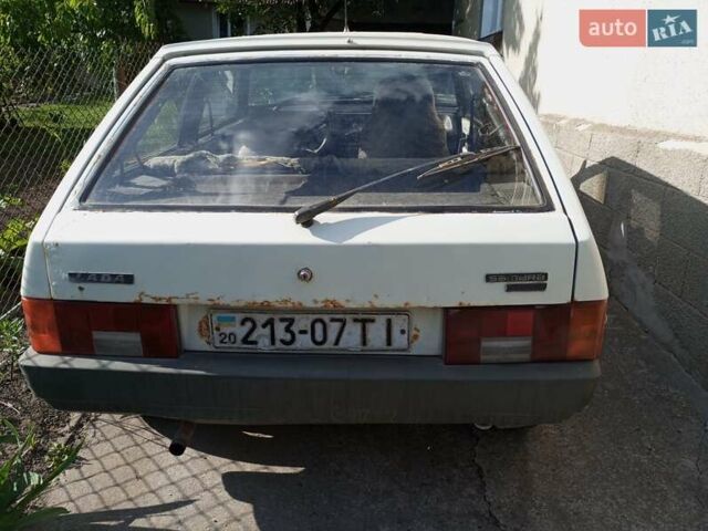 Белый ВАЗ 2108, объемом двигателя 1.1 л и пробегом 100 тыс. км за 700 $, фото 3 на Automoto.ua