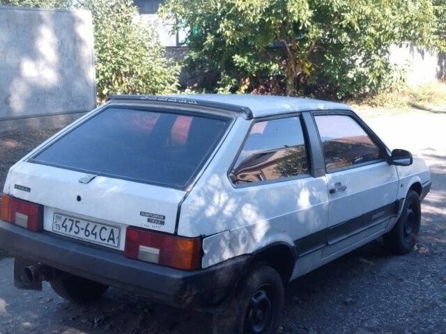 Белый ВАЗ 2108, объемом двигателя 1.3 л и пробегом 100 тыс. км за 583 $, фото 3 на Automoto.ua