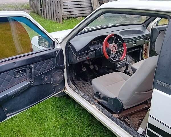 Белый ВАЗ 2108, объемом двигателя 1.29 л и пробегом 58 тыс. км за 650 $, фото 5 на Automoto.ua
