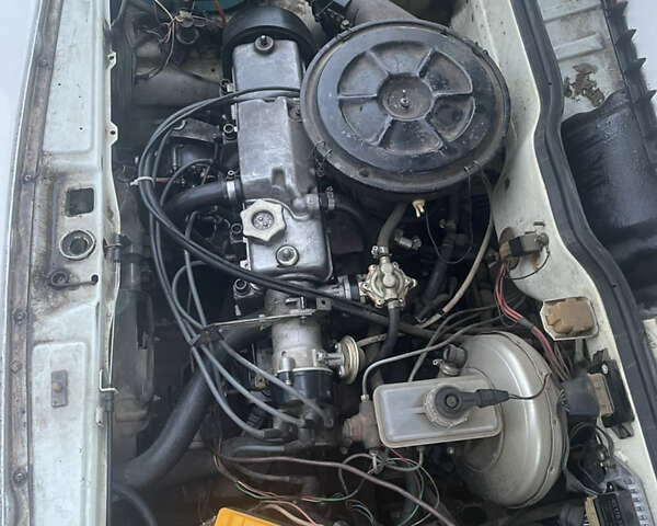 Белый ВАЗ 2108, объемом двигателя 1.3 л и пробегом 220 тыс. км за 930 $, фото 6 на Automoto.ua