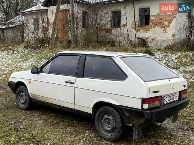 Белый ВАЗ 2108, объемом двигателя 1.29 л и пробегом 300 тыс. км за 650 $, фото 5 на Automoto.ua