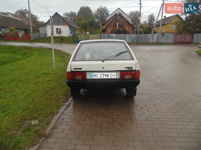 Белый ВАЗ 2108, объемом двигателя 1.3 л и пробегом 140 тыс. км за 600 $, фото 10 на Automoto.ua