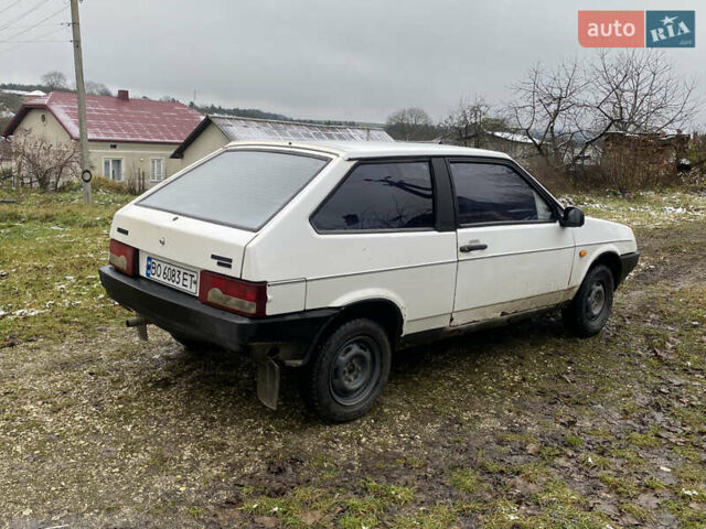 Белый ВАЗ 2108, объемом двигателя 1.29 л и пробегом 300 тыс. км за 650 $, фото 4 на Automoto.ua