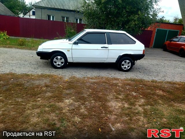 Білий ВАЗ 2108, об'ємом двигуна 1.1 л та пробігом 200 тис. км за 600 $, фото 2 на Automoto.ua