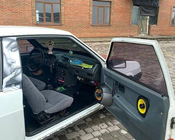 Белый ВАЗ 2108, объемом двигателя 1.29 л и пробегом 95 тыс. км за 950 $, фото 1 на Automoto.ua