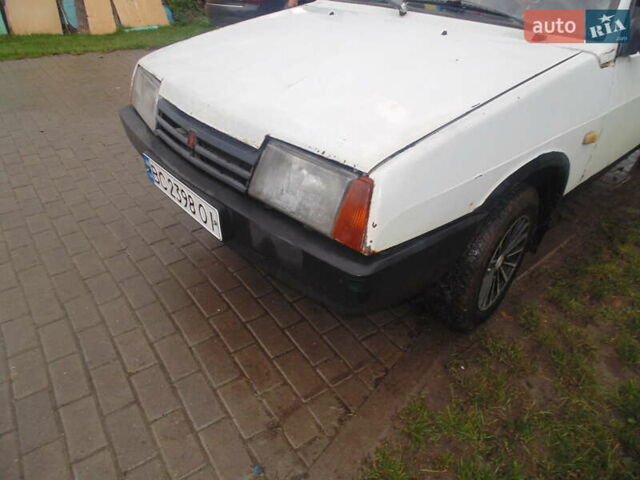 Белый ВАЗ 2108, объемом двигателя 1.3 л и пробегом 140 тыс. км за 600 $, фото 6 на Automoto.ua