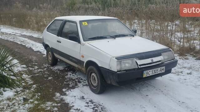 Белый ВАЗ 2108, объемом двигателя 1.3 л и пробегом 2 тыс. км за 500 $, фото 1 на Automoto.ua