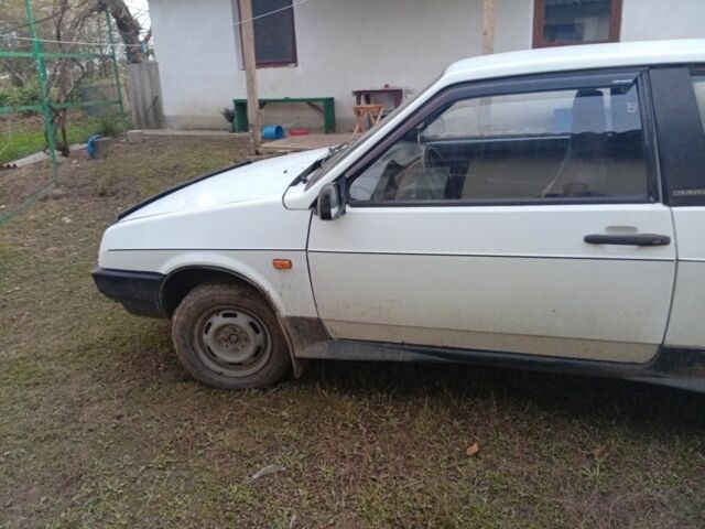 ВАЗ 2108 1991 в Коломые на Automoto.ua Белый ВАЗ 2108, объемом двигателя 1 л и пробегом 4 тыс. км за 800 $, фото 5 на Automoto.ua