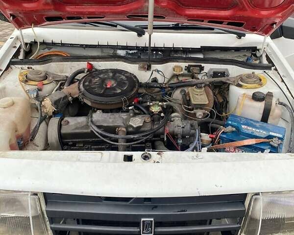 Белый ВАЗ 2108, объемом двигателя 1.29 л и пробегом 95 тыс. км за 950 $, фото 11 на Automoto.ua