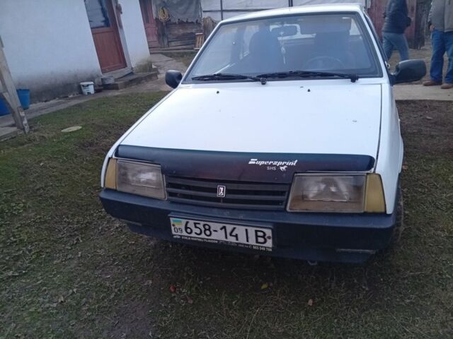 ВАЗ 2108 1991 в Коломые на Automoto.ua Белый ВАЗ 2108, объемом двигателя 1 л и пробегом 4 тыс. км за 800 $, фото 4 на Automoto.ua