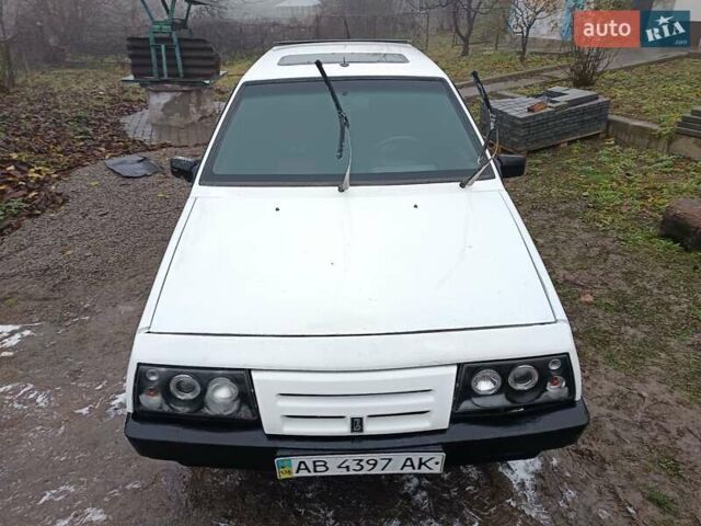 Белый ВАЗ 2108, объемом двигателя 1.1 л и пробегом 69 тыс. км за 1100 $, фото 5 на Automoto.ua