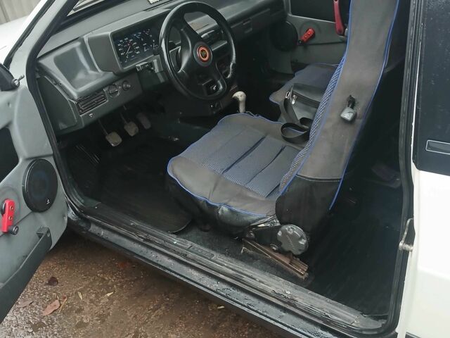 Белый ВАЗ 2108, объемом двигателя 1.3 л и пробегом 88 тыс. км за 1400 $, фото 2 на Automoto.ua