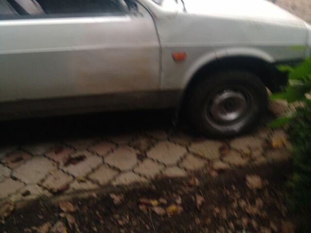 Белый ВАЗ 2108, объемом двигателя 1.5 л и пробегом 8 тыс. км за 400 $, фото 4 на Automoto.ua