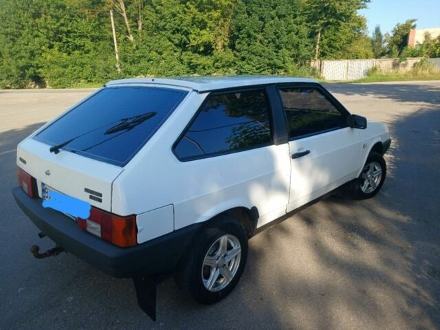 Белый ВАЗ 2108, объемом двигателя 0 л и пробегом 1000 тыс. км за 1400 $, фото 2 на Automoto.ua