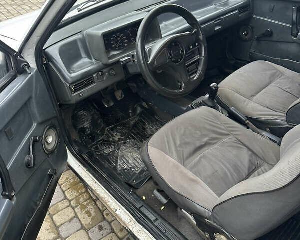 Белый ВАЗ 2108, объемом двигателя 1.29 л и пробегом 150 тыс. км за 700 $, фото 7 на Automoto.ua