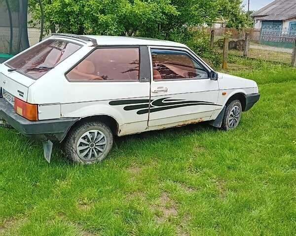 Белый ВАЗ 2108, объемом двигателя 1.29 л и пробегом 58 тыс. км за 650 $, фото 4 на Automoto.ua