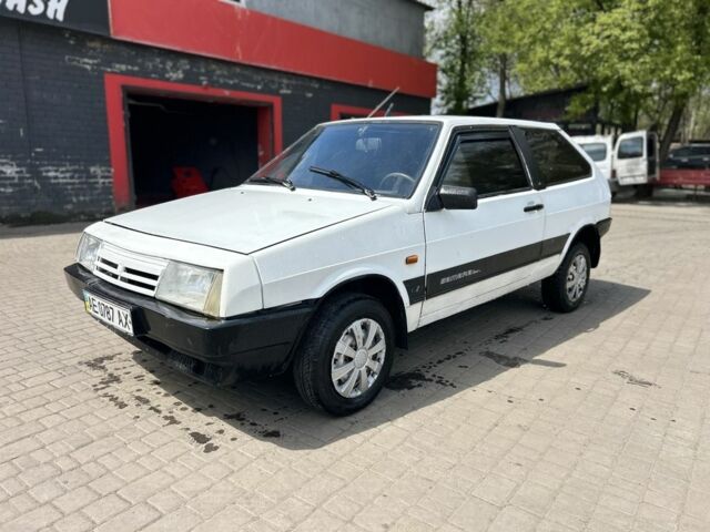 Белый ВАЗ 2108, объемом двигателя 1.3 л и пробегом 200 тыс. км за 662 $, фото 1 на Automoto.ua