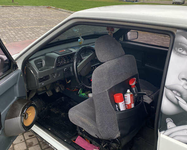 Белый ВАЗ 2108, объемом двигателя 1.5 л и пробегом 90 тыс. км за 850 $, фото 5 на Automoto.ua