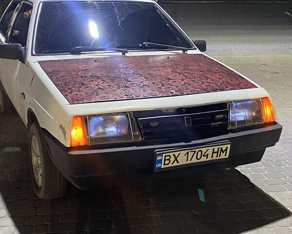 Белый ВАЗ 2108, объемом двигателя 1.5 л и пробегом 90 тыс. км за 850 $, фото 2 на Automoto.ua