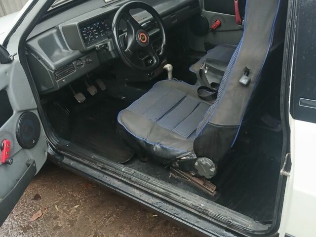 Белый ВАЗ 2108, объемом двигателя 1 л и пробегом 44 тыс. км за 1500 $, фото 3 на Automoto.ua