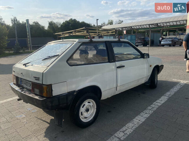 Белый ВАЗ 2108, объемом двигателя 1.3 л и пробегом 72 тыс. км за 950 $, фото 2 на Automoto.ua