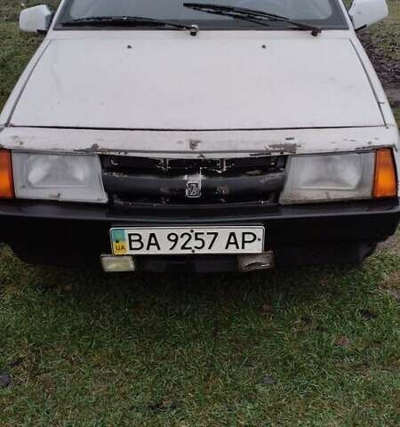 Белый ВАЗ 2108, объемом двигателя 1.5 л и пробегом 277 тыс. км за 710 $, фото 3 на Automoto.ua
