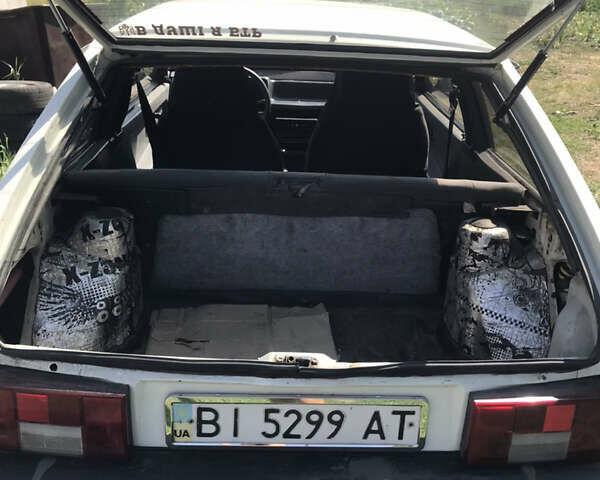 Белый ВАЗ 2108, объемом двигателя 1.5 л и пробегом 100 тыс. км за 1300 $, фото 7 на Automoto.ua