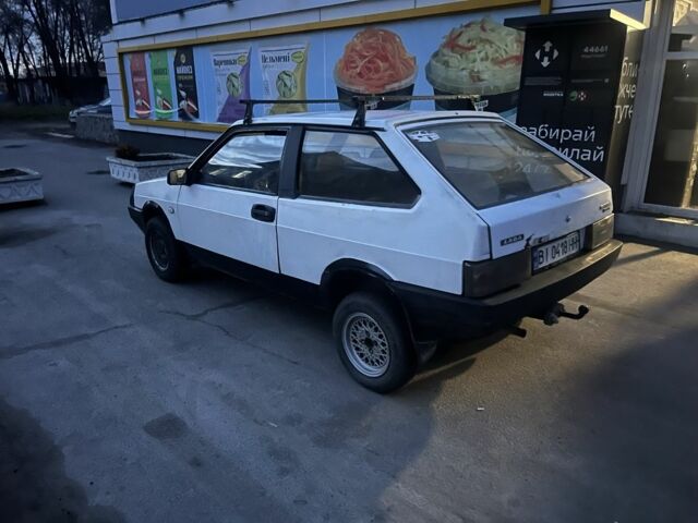 Белый ВАЗ 2108, объемом двигателя 1.3 л и пробегом 50 тыс. км за 800 $, фото 2 на Automoto.ua