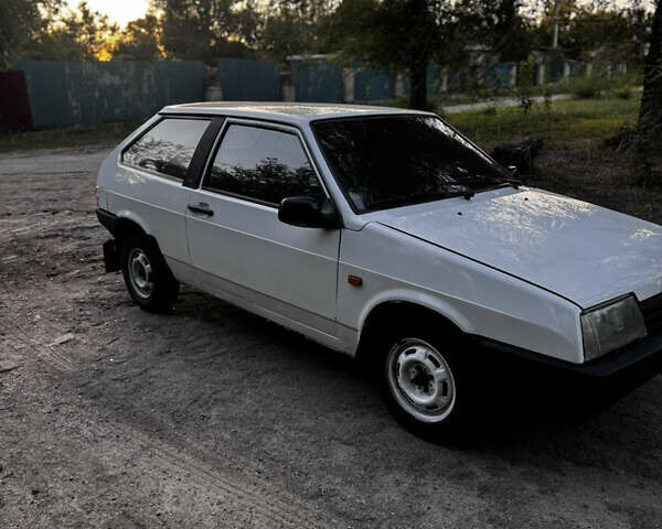 Белый ВАЗ 2108, объемом двигателя 1.5 л и пробегом 31 тыс. км за 1200 $, фото 2 на Automoto.ua