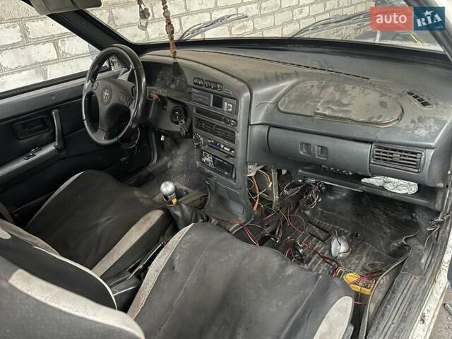 Белый ВАЗ 2108, объемом двигателя 1.5 л и пробегом 153 тыс. км за 1092 $, фото 1 на Automoto.ua