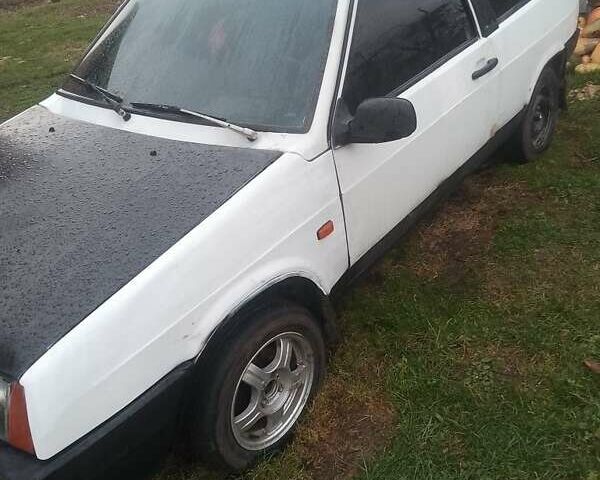 Белый ВАЗ 2108, объемом двигателя 1.5 л и пробегом 34 тыс. км за 1100 $, фото 1 на Automoto.ua