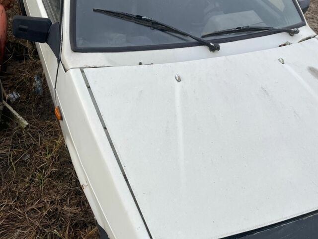 Белый ВАЗ 2108, объемом двигателя 1.1 л и пробегом 80 тыс. км за 237 $, фото 3 на Automoto.ua