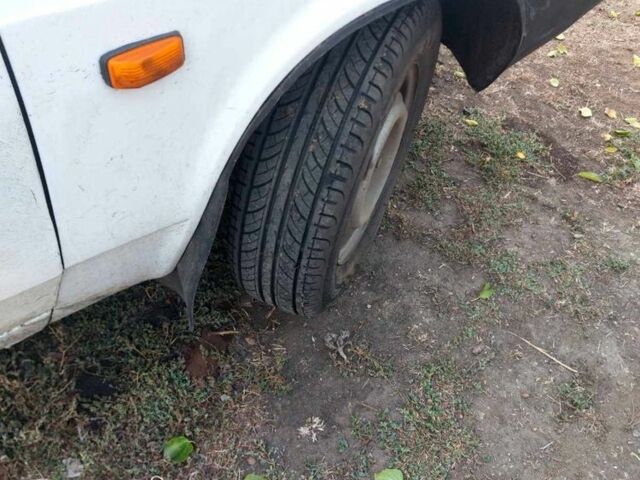 Белый ВАЗ 2108, объемом двигателя 0 л и пробегом 200 тыс. км за 1000 $, фото 4 на Automoto.ua