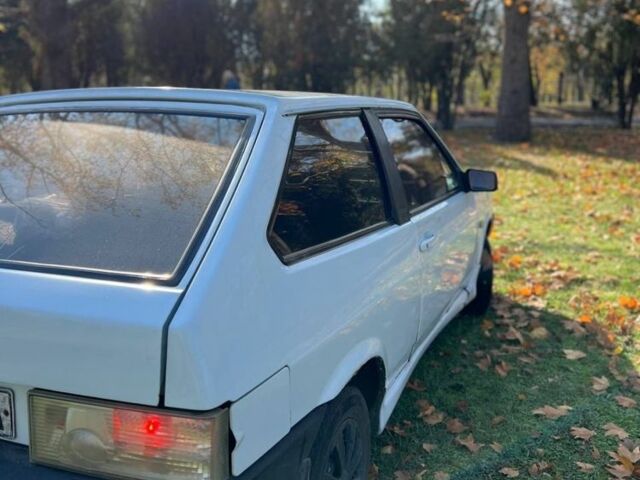 Белый ВАЗ 2108, объемом двигателя 1.5 л и пробегом 150 тыс. км за 1000 $, фото 3 на Automoto.ua