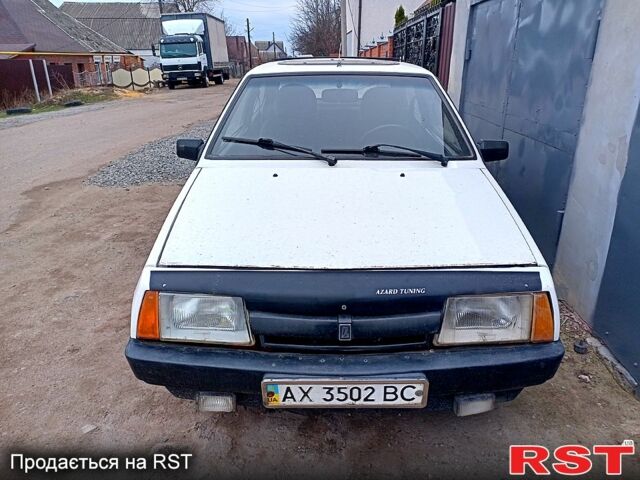 Белый ВАЗ 2108, объемом двигателя 1.3 л и пробегом 100 тыс. км за 850 $, фото 1 на Automoto.ua