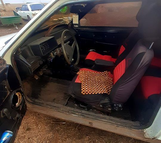Білий ВАЗ 2108, об'ємом двигуна 15 л та пробігом 600 тис. км за 400 $, фото 4 на Automoto.ua