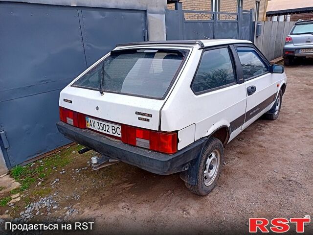 Белый ВАЗ 2108, объемом двигателя 1.3 л и пробегом 100 тыс. км за 850 $, фото 4 на Automoto.ua