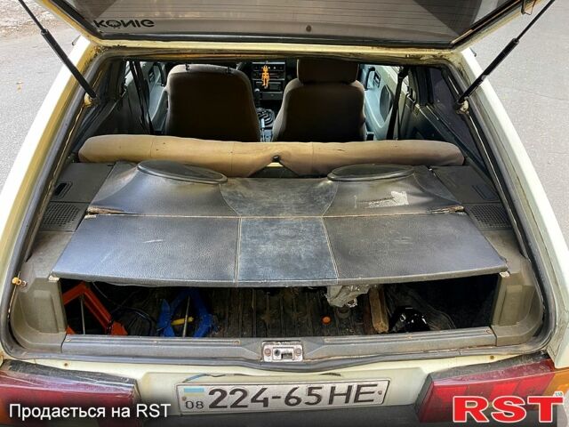 Белый ВАЗ 2108, объемом двигателя 1.5 л и пробегом 368 тыс. км за 799 $, фото 7 на Automoto.ua